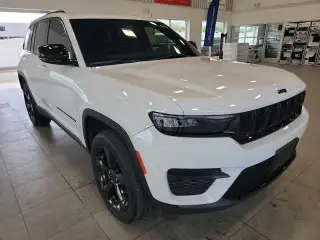 Jeep Grand Cherokee 2023 4x4 Laredo X 4 puertas SUV