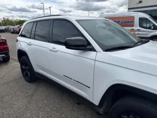 Jeep Grand Cherokee 2023 4x4 Laredo X 4 puertas SUV