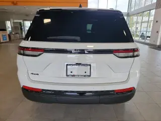 Jeep Grand Cherokee 2023 4x4 Laredo X 4 puertas SUV