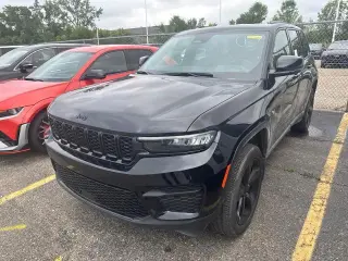 Jeep Grand Cherokee 2024 4x4 Laredo 4 puertas SUV