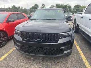 Jeep Grand Cherokee 2024 4x4 Laredo 4 puertas SUV