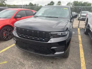 Jeep Grand Cherokee 2024 4x4 Laredo 4 puertas SUV