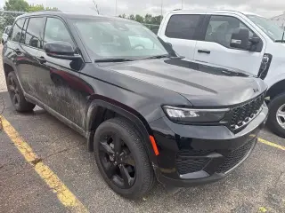 Jeep Grand Cherokee 2024 4x4 Laredo 4 puertas SUV