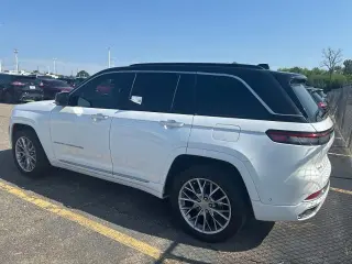 Jeep Grand Cherokee 2024 4x4 Summit 4 puertas SUV