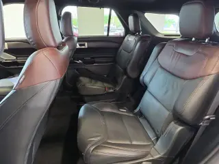 Ford Explorer 2023 AWD Platinum 4 puertas SUV