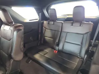Ford Explorer 2023 AWD Platinum 4 puertas SUV