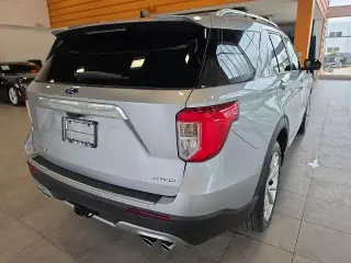 Ford Explorer 2023 AWD Platinum 4 puertas SUV