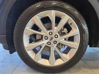 Ford Explorer 2023 AWD Platinum 4 puertas SUV