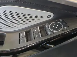 Ford Explorer 2023 AWD Platinum 4 puertas SUV