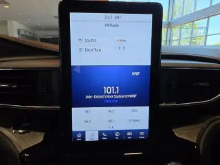 Ford Explorer 2023 AWD Platinum 4 puertas SUV