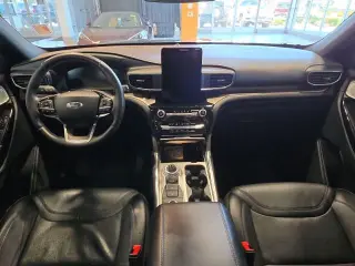 Ford Explorer 2023 AWD Platinum 4 puertas SUV