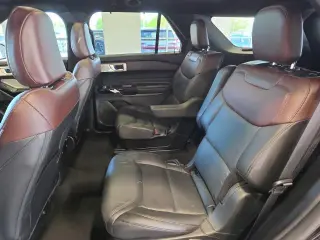 Ford Explorer 2023 AWD Platinum 4 puertas SUV