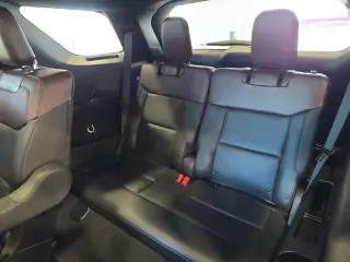 Ford Explorer 2023 AWD Platinum 4 puertas SUV