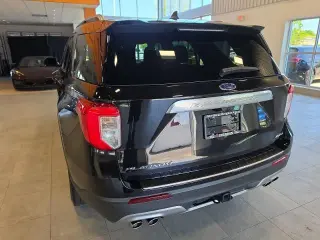 Ford Explorer 2023 AWD Platinum 4 puertas SUV
