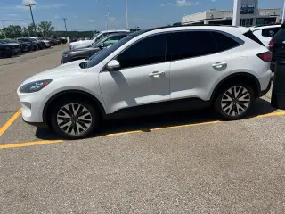 Ford Escape 2020 AWD Titanium 4 puertas SUV