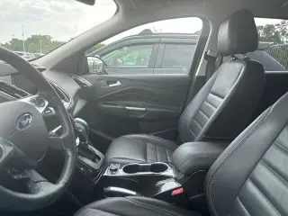Ford Escape 2016 AWD Titanium 4 puertas SUV