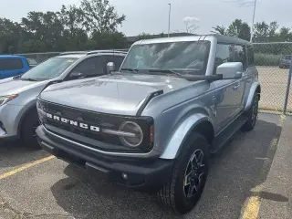 Ford Bronco 2024 4x4 Outer Banks 4 puertas SUV