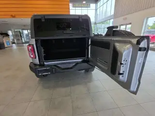 Ford Bronco 2024 4x4 Outer Banks 4 puertas SUV