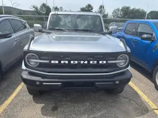 Ford Bronco 2024 4x4 Outer Banks 4 puertas SUV