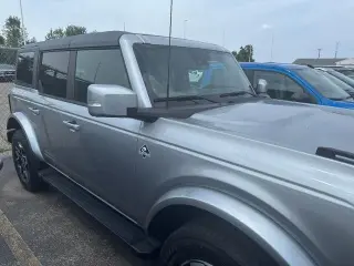 Ford Bronco 2024 4x4 Outer Banks 4 puertas SUV