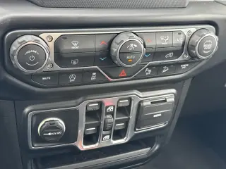 Jeep Wrangler Unlimited 2019 4x4 Sahara 4 puertas SUV