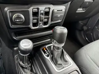 Jeep Wrangler Unlimited 2019 4x4 Sahara 4 puertas SUV