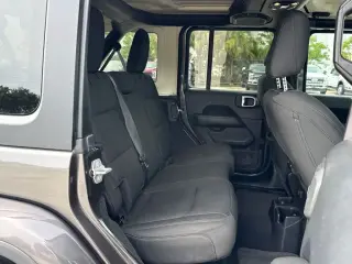Jeep Wrangler Unlimited 2019 4x4 Sahara 4 puertas SUV