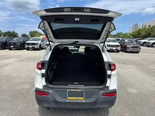Jeep Cherokee 2016 Latitude 4 puertas SUV
