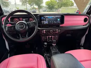Jeep Wrangler 2026 4x4 Sport 4 puertas SUV