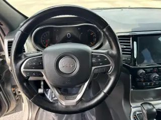 Jeep Grand Cherokee 2020 4x4 Laredo 4 puertas SUV