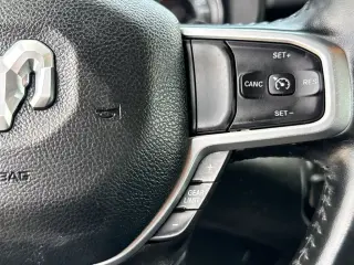 Ram 1500 2022 4x2 Big Horn 4 puertas Cabina Crew 5.6 ft. Pickup SB
