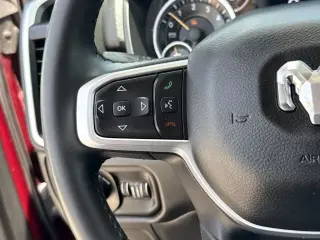 Ram 1500 2019 4x2 Big Horn 4 puertas Cabina Crew 5.6 pies SB Pickup