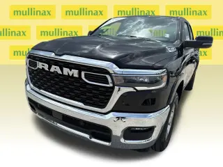 Ram 1500 2025 4x4 Big Horn 4 puertas Quad Cab 6.4 pies. Pickup SB