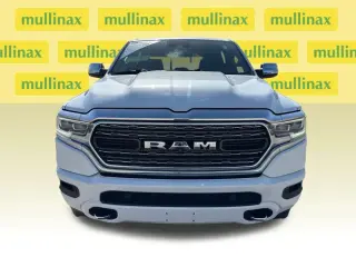 Ram 1500 2022 4x4 Limited 4 puertas Cabina Crew 5.6 pies. Caja corta Pickup