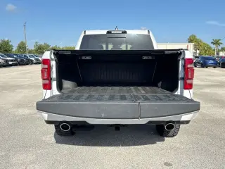 Ram 1500 2022 4x4 Limited 4 puertas Cabina Crew 5.6 pies. Caja corta Pickup