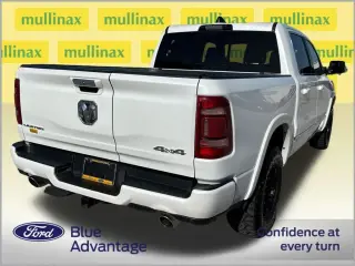 Ram 1500 2022 4x4 Limited 4 puertas Cabina Crew 5.6 pies. Caja corta Pickup