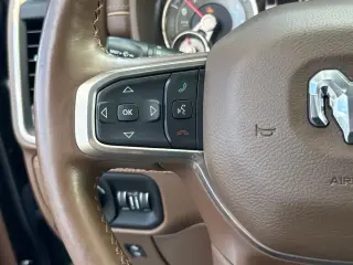 Ram 1500 2019 4x4 Laramie Longhorn 4 puertas Cabina Crew 5.6 pies. Caja corta Pickup