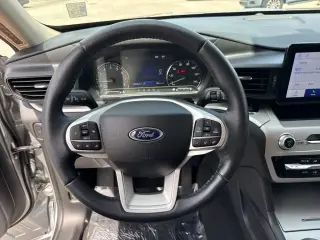 Ford Explorer 2023 XLT 4 puertas SUV