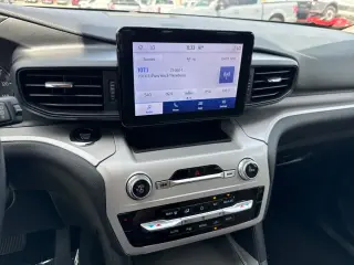 Ford Explorer 2023 XLT 4 puertas SUV