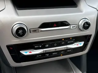 Ford Explorer 2023 XLT 4 puertas SUV