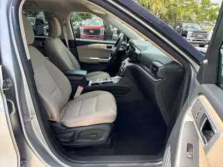 Ford Explorer 2023 XLT 4 puertas SUV