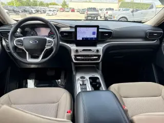 Ford Explorer 2023 XLT 4 puertas SUV