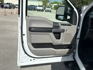 Ford F-250 Super Duty 2022 4x4 XLT Cabina Crew 4 puertas 8 pies LB Pickup