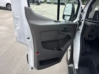 Ford Transit 2025 250 3 puertas LWB Techo Bajo Furgón de Carga