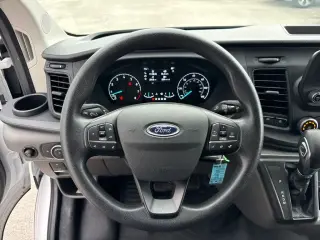 Ford Transit 2025 250 3 puertas LWB Techo Bajo Furgón de Carga