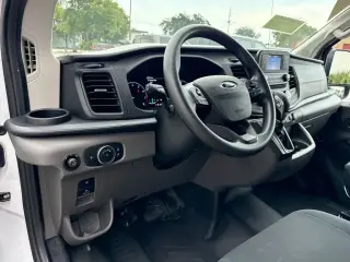Ford Transit 2025 250 3 puertas LWB Techo Bajo Furgón de Carga