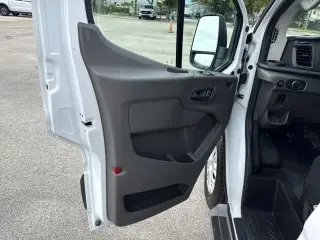 Ford Transit 2025 250 3 puertas LWB Techo Bajo Furgón de Carga
