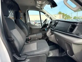 Furgoneta de carga Ford Transit 2025 250 3 puertas LWB Techo bajo