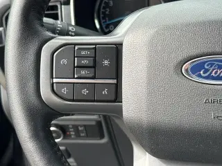 Ford F-150 2021 4x2 XLT 4 puertas SuperCrew 5.5 pies. SB