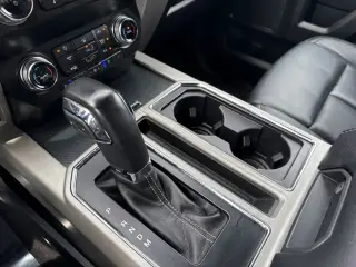 Ford F-150 2019 4x4 Lariat 4 puertas SuperCrew 5.5 pies. SB
